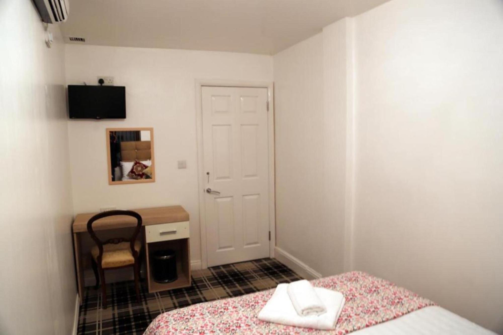 Oyo 4 Sisters Inn North Kyme المظهر الخارجي الصورة